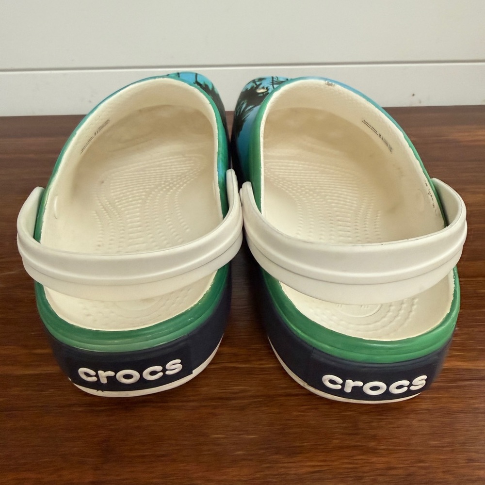 Crocs Classic Tropical Palm Tree Clogs Unisex M8 / W10 Blue Beach Summer Slip On - Picture 6 of 10